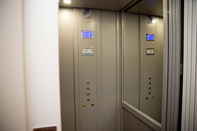 リタズ ハウス オポルト バイナリア