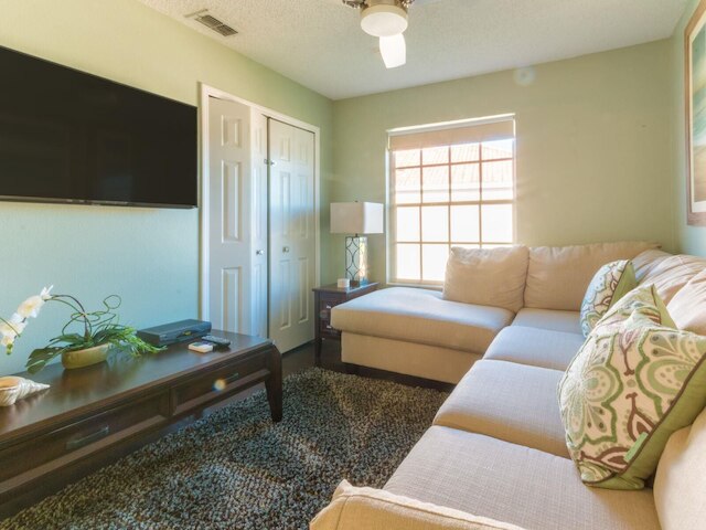 ベッド 3 台、2819