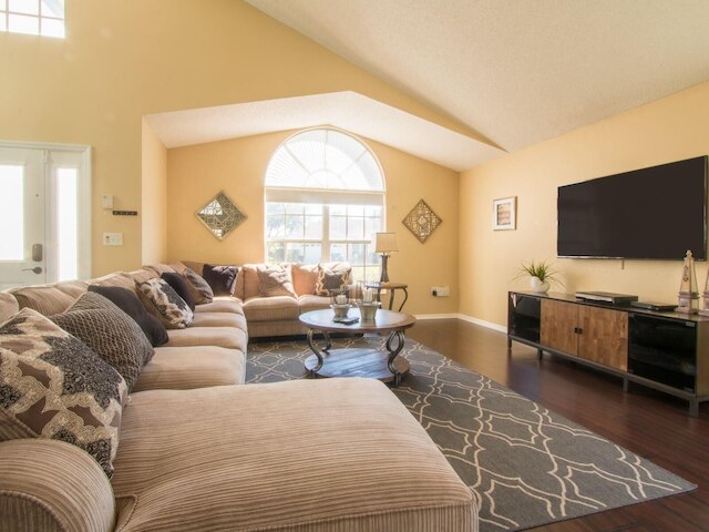 ベッド 3 台、2819