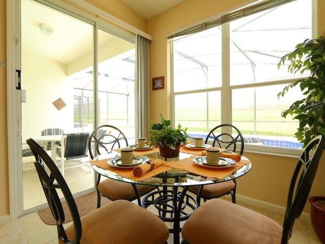 ベッド 4 台、2245