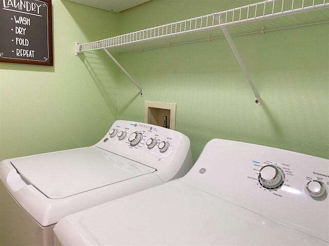 プライベート スクリーンド スプラッシュ プール オーバールッキング トランキル レイク ライト ビサイド ディズニー ワールド バイ フロリダ ドリーム ホームズ