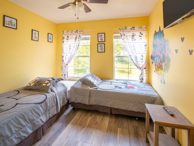 プライベート スクリーンド スプラッシュ プール オーバールッキング トランキル レイク ライト ビサイド ディズニー ワールド バイ フロリダ ドリーム ホームズ