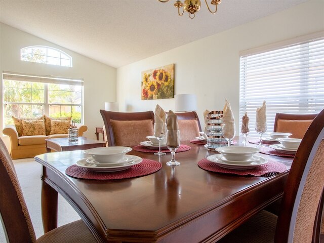 4 ベッド アンド 3 バス イン パーフェクト ロケーション ウィズ プール バイ フロリダ ドリーム ホーム