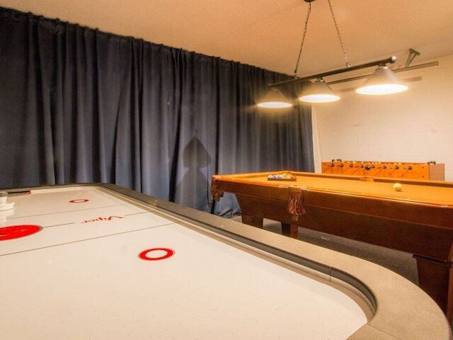 ベッド 4 台、8065