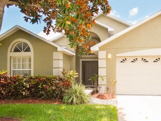 ベッド 4 台、8065