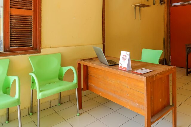 OYO 1755 デバルコンアコモデーション ニア ヌグラハライエアポート