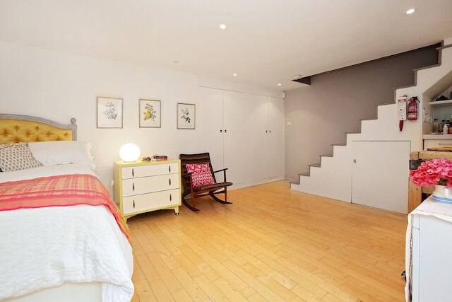 明るくシックなガーデン アパートメント