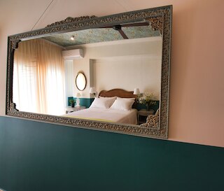 ラストニ アテネ スイーツ ネアラクロポリス アット ツァトソウ ストリート