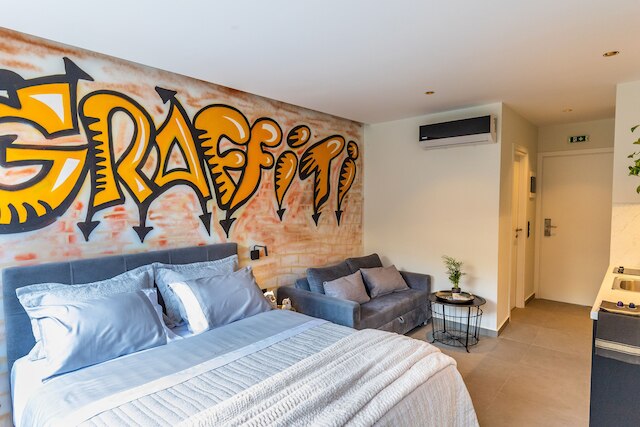 トリプル A - アギオン アナルギロン 22