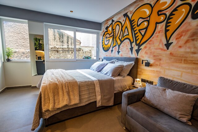 トリプル A - アギオン アナルギロン 22