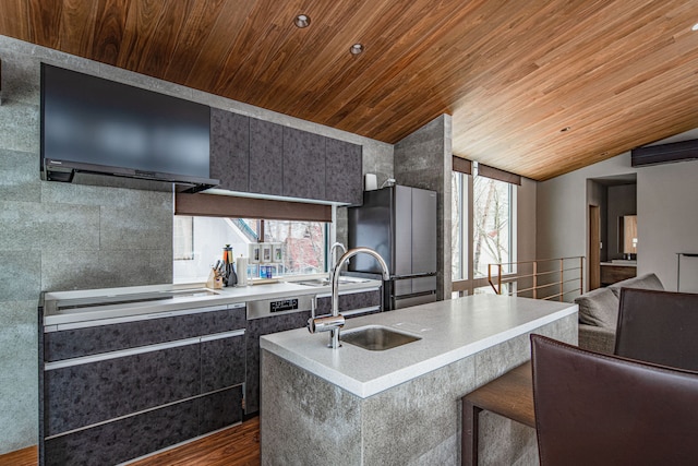 グラビティ by ザ・ハクバ・コレクション