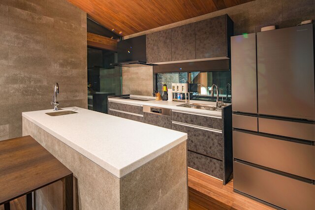 グラビティ by ザ・ハクバ・コレクション