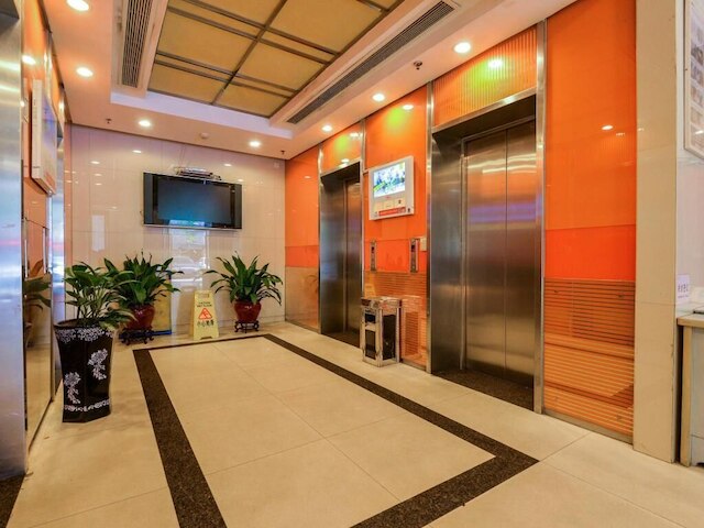 イーステイ レジデンス - 広州 ピース ワールド プラザ (港潤寓上伊思德公寓 - 廣州好世界店)