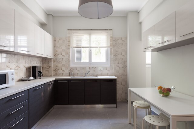 アクロポリス ラグジュアリー アパートメント