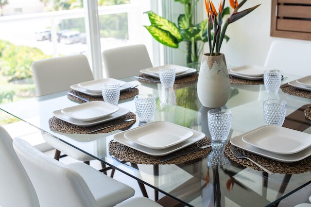 アリーナ、素晴らしいベッドルーム 2 室、ビーチフロント - デザイナー バイブス