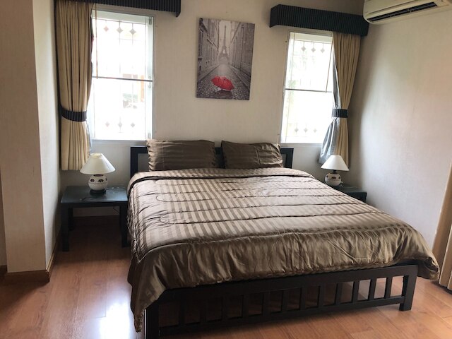 パタヤ プール ヴィラ TLH