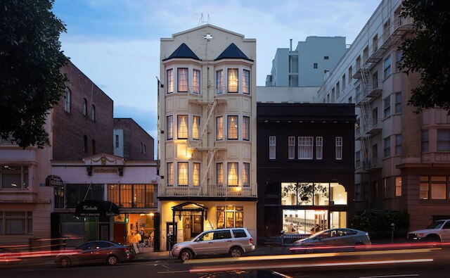 ゴールデン ゲート ホテル