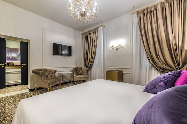 サン マウリツィオ ラグジュアリー スイーツ