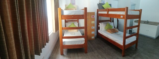 V - ルームズ ホステル - 大人限定