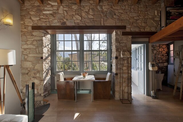 リブ イン ザ シャドウ オブ ジ アクロポリス