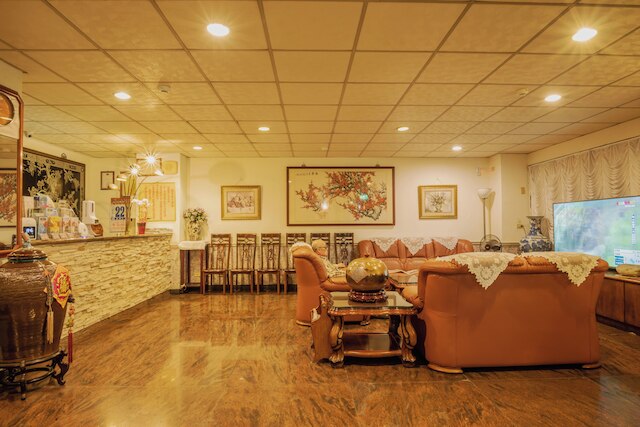 シー リャン ホテル (世良商務旅館)