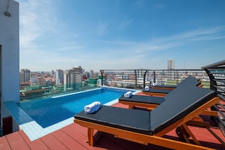 コリナ スカイ ホテル プノンペン