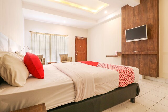 OYO 1384 プラウ バリ ホテル