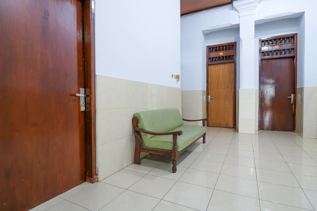 OYO 1952 ホテル デワタ インダ 近く ルミンタン パーク