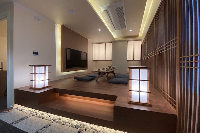 UH スイート ザ チョンノ