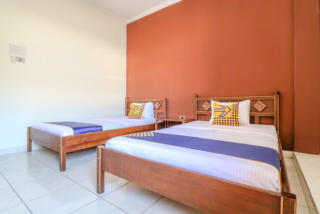 OYO 1927 オテル チャンドラ アディグラハ