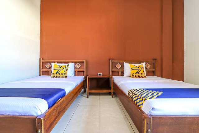 OYO 1927 オテル チャンドラ アディグラハ