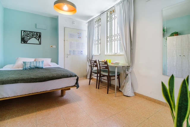 フリア マーケット スタジオズ