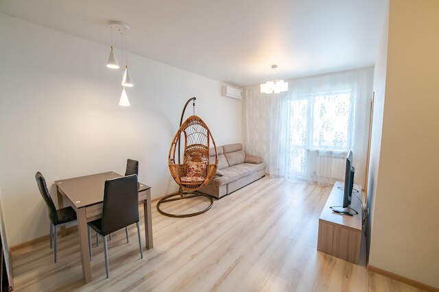 アパートメント オン レオノバ 66