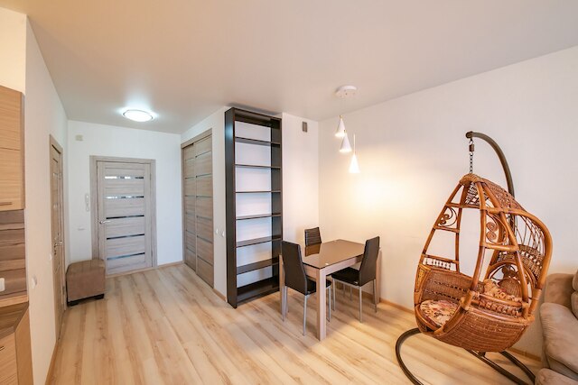 アパートメント オン レオノバ 66