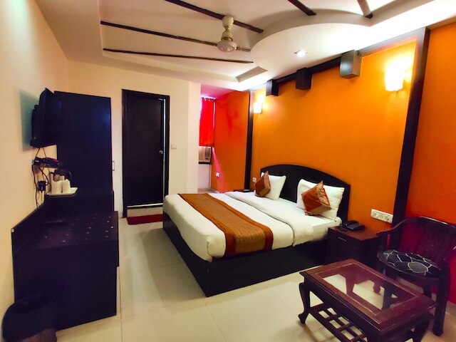 ユニスター ルームズ