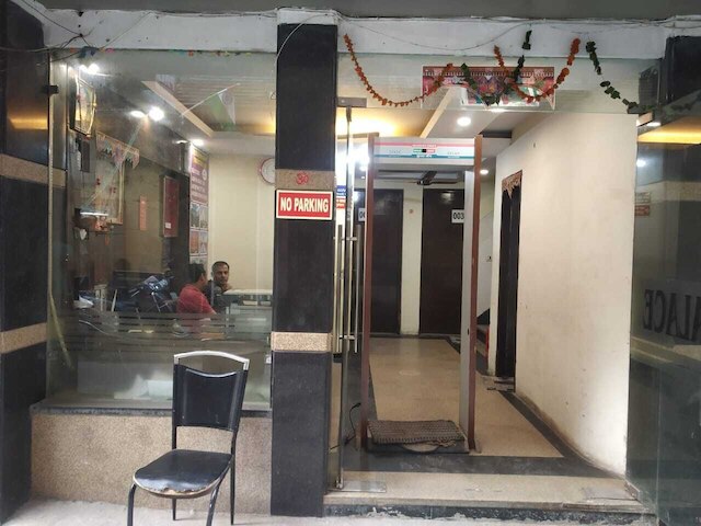 ADB ルームズ ホテル チャンダー パレス