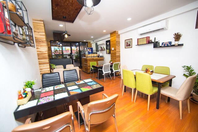 ラオ ラオ カフェ アンド ホステル