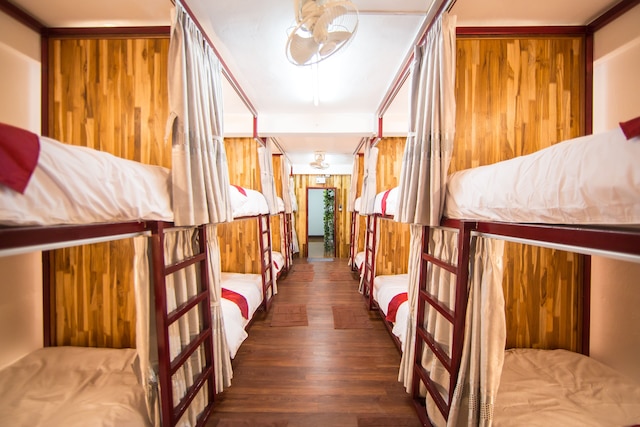 ラオ ラオ カフェ アンド ホステル