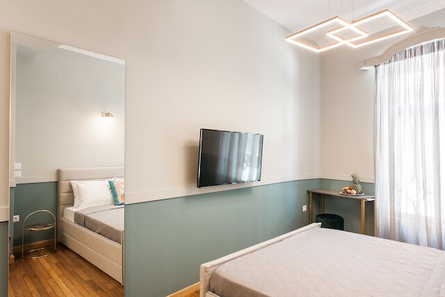 ステップ ワン - ラグジュアリー スイーツ ライト イン ザ ハート オブ アクロポリス ネクスト トゥ メトロ ステーション