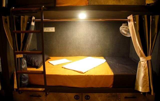 チャラヤナホテルAcドミトリー - ホステル