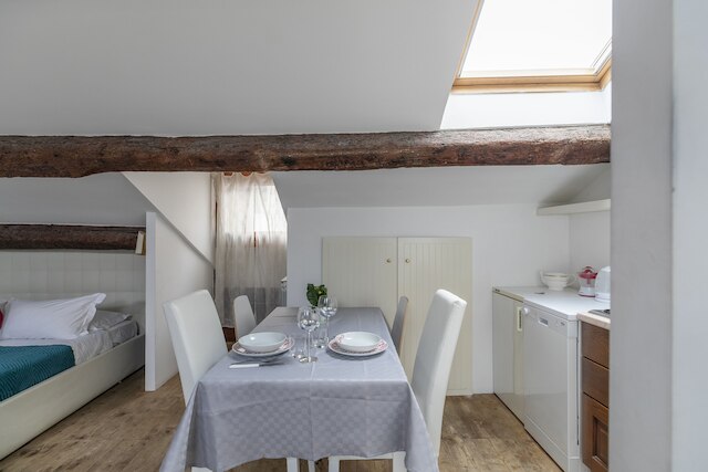 ベニス ラブリー アパートメント