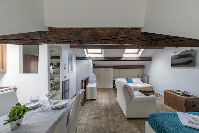 ベニス ラブリー アパートメント