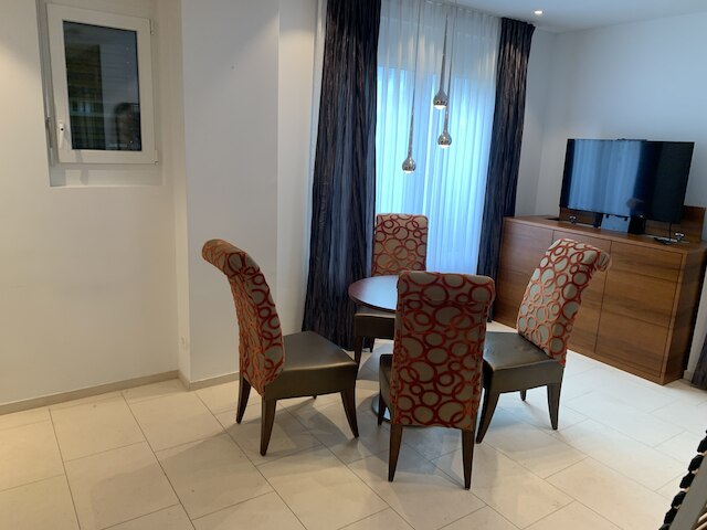 アパートメンツ H56