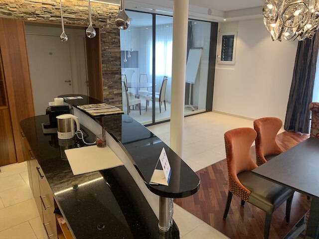 アパートメンツ H56