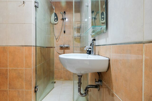 モダンで快適なスタジオ、タマンサリ スディルマン アパートメント