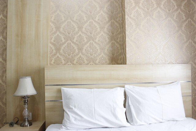 ムカルワンギ スクエア チバドゥユのクラシックなベッドルーム 2 室付きのアパートメント