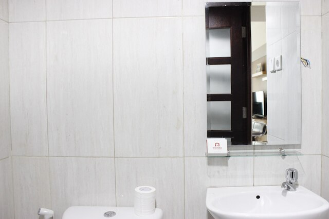 デラックス スタジオ ルーム @ タマンサリ ラ グランデ アパートメント