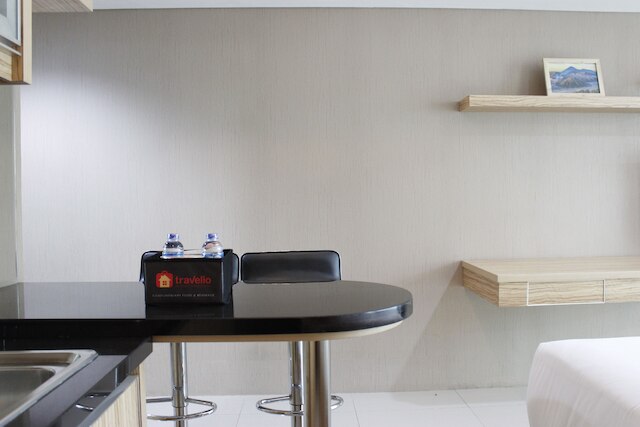 デラックス スタジオ ルーム @ タマンサリ ラ グランデ アパートメント