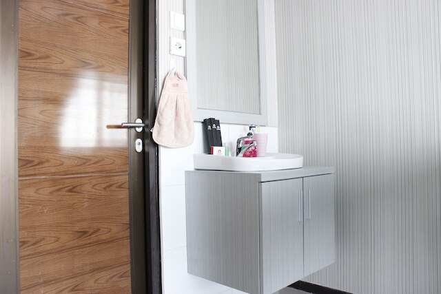 スタイリッシュなベッドルーム 2 室、ゲートウェイ パスツール アパートメント