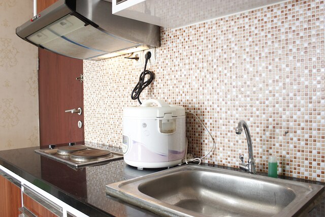 快適なベッドルーム 2 室、タマンサリ パノラミック アパートメント